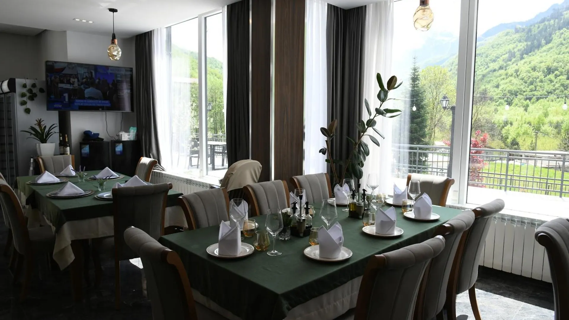 Two Brothers B A&S Hotel Bar & Restaurant Valbone Albanie